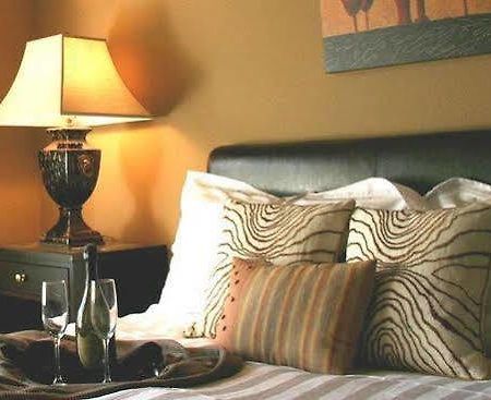 The Clarke Hotel Waukesha Rom bilde